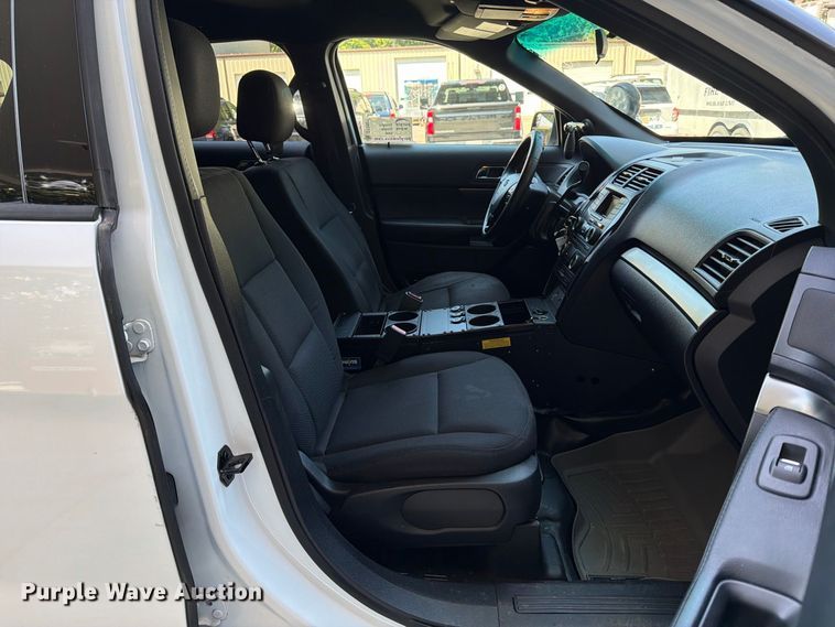 image for item DT2927 2016 Ford Explorer Police Interceptor SUV