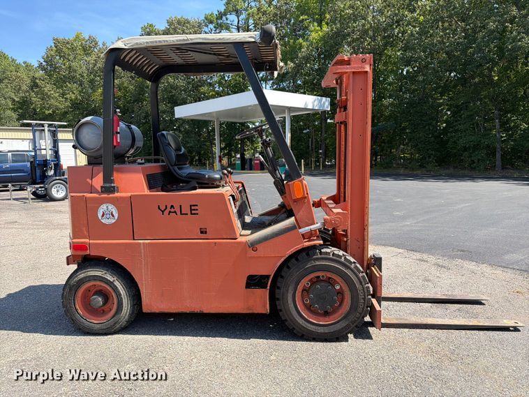 image for item DT2928 Yale G51P-040-CAS-G forklift