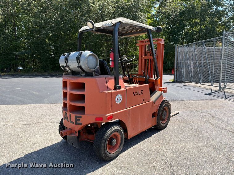 image for item DT2928 Yale G51P-040-CAS-G forklift