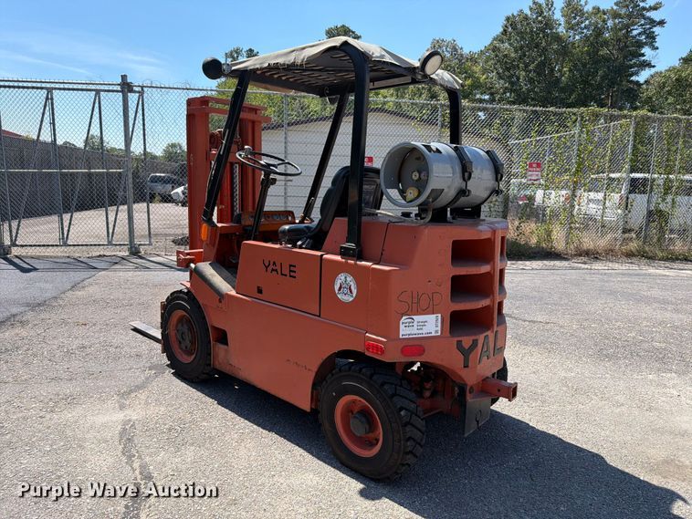 image for item DT2928 Yale G51P-040-CAS-G forklift