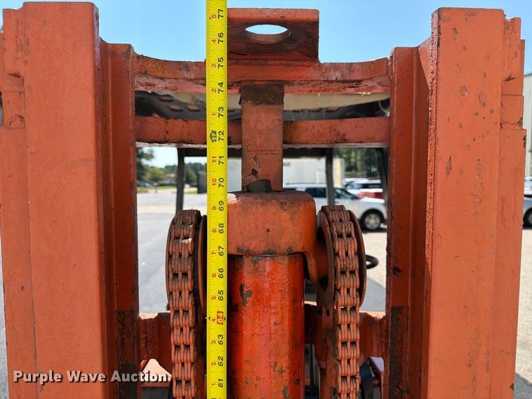image for item DT2928 Yale G51P-040-CAS-G forklift