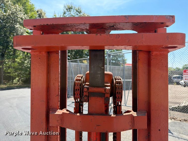 image for item DT2928 Yale G51P-040-CAS-G forklift