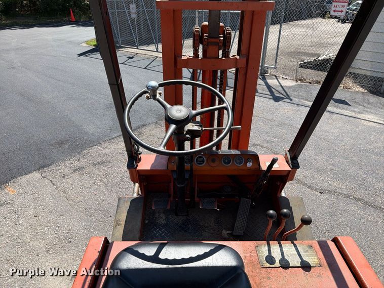 image for item DT2928 Yale G51P-040-CAS-G forklift