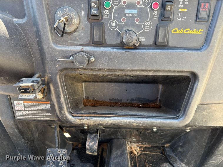 image for item DT2929 2019 Cub Cadet Volunteer utility vehicle
