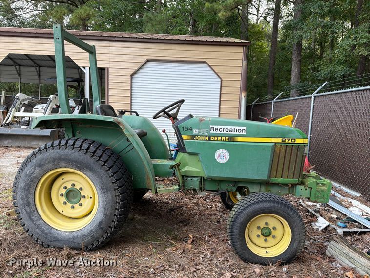 image for item DT2943 1990 John Deere 870 tractor