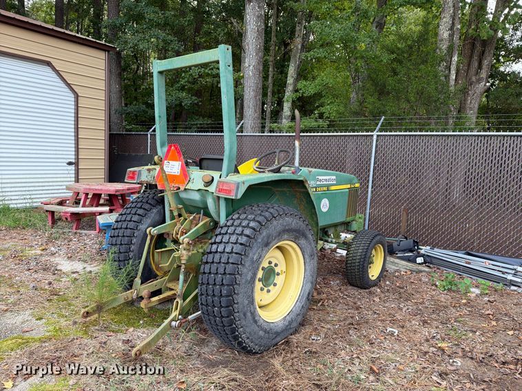 image for item DT2943 1990 John Deere 870 tractor