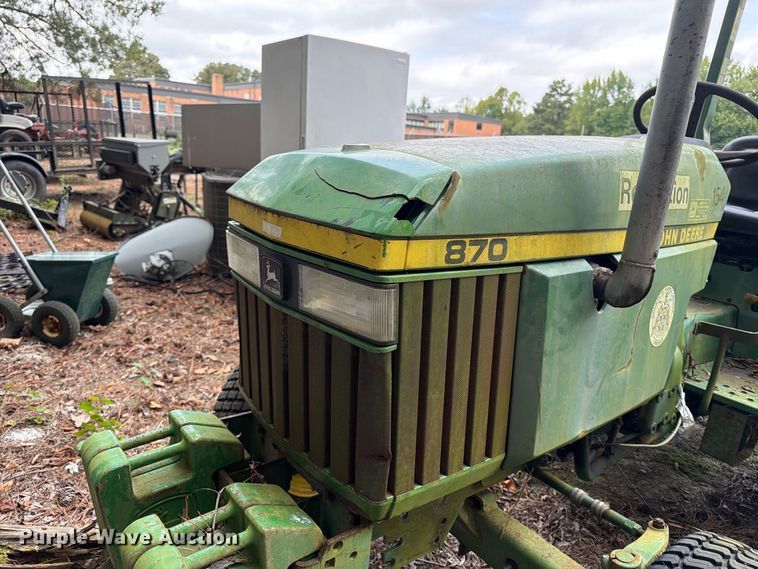 image for item DT2943 1990 John Deere 870 tractor