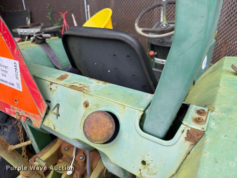 image for item DT2943 1990 John Deere 870 tractor