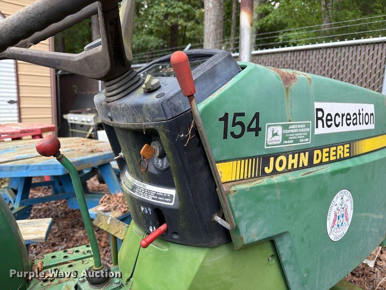 image for item DT2943 1990 John Deere 870 tractor