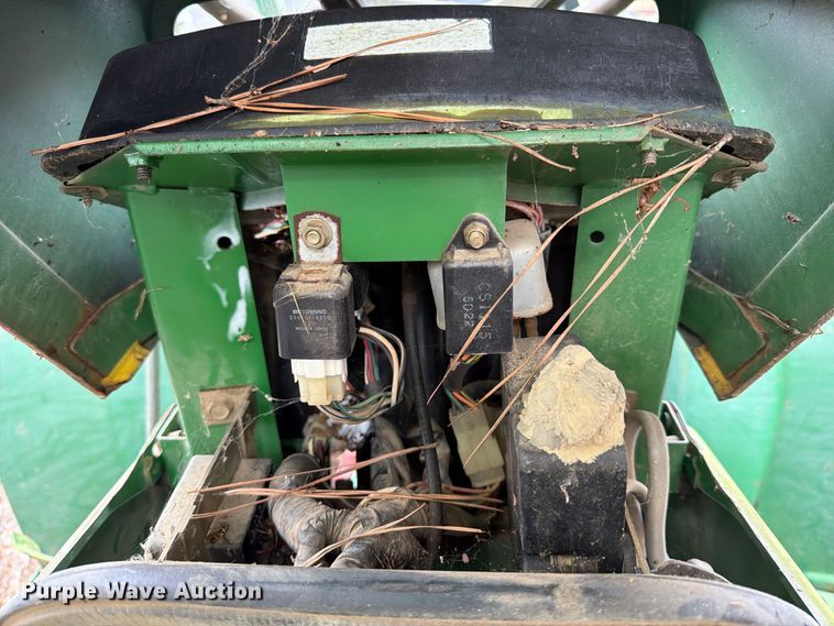 image for item DT2943 1990 John Deere 870 tractor