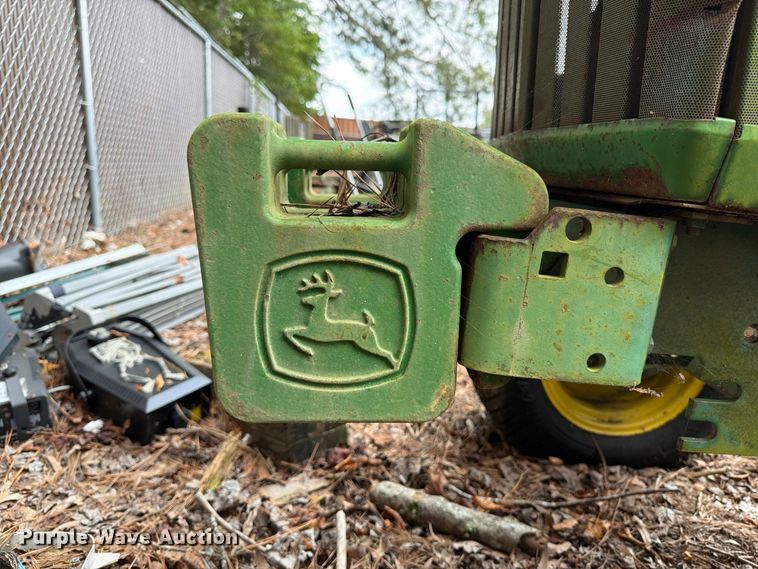 image for item DT2943 1990 John Deere 870 tractor