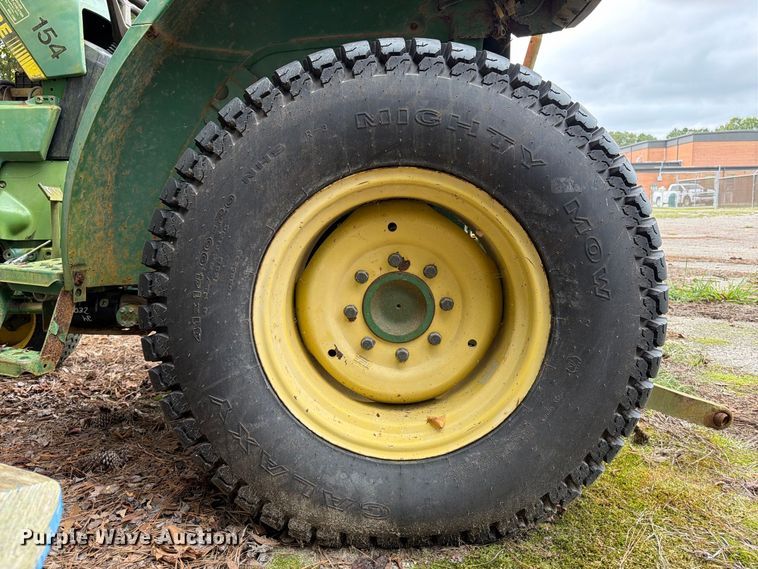 image for item DT2943 1990 John Deere 870 tractor