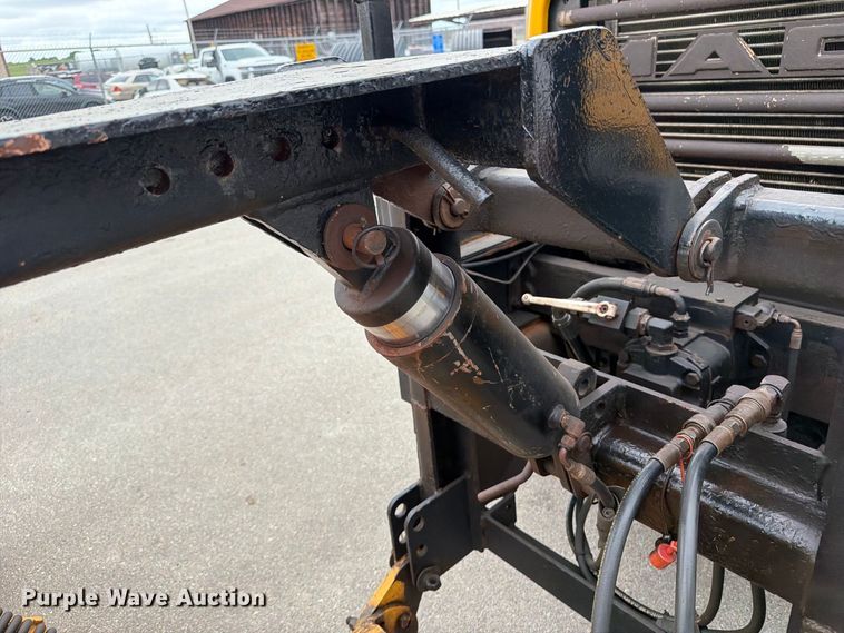 image for item DV2075 2006 Mack CV712 dump truck
