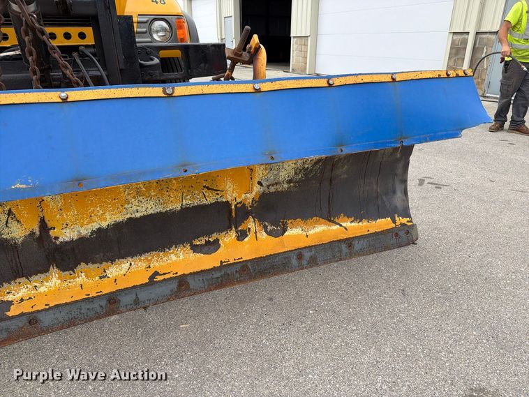 image for item DV2075 2006 Mack CV712 dump truck
