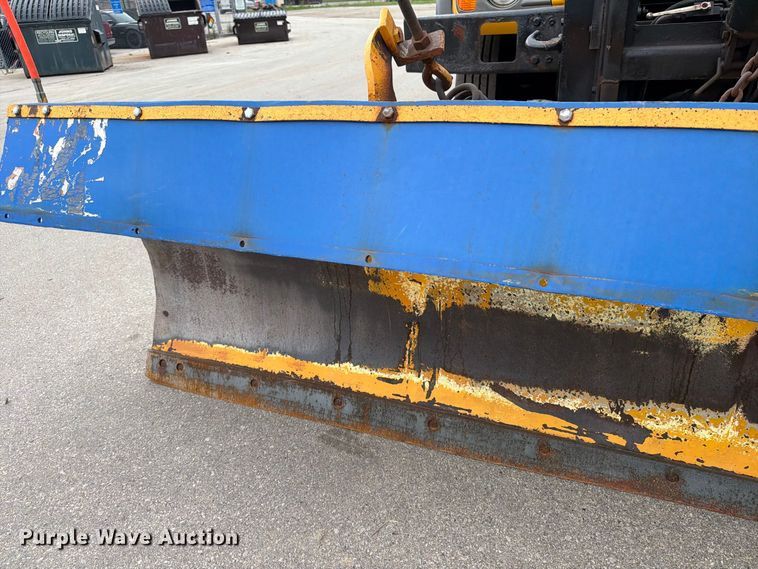 image for item DV2075 2006 Mack CV712 dump truck