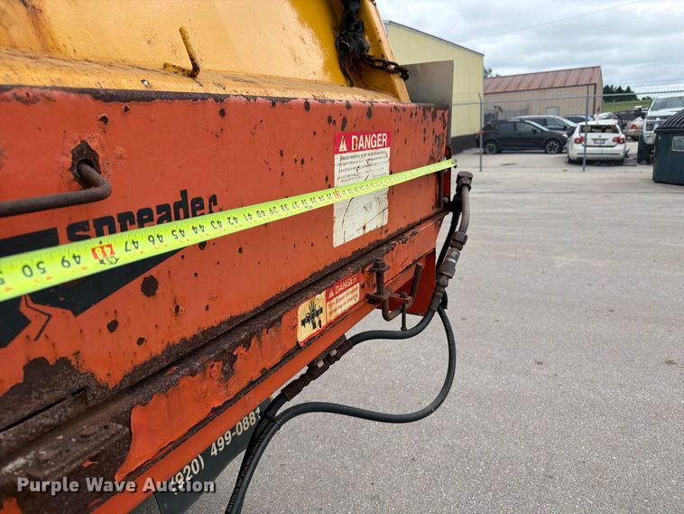 image for item DV2075 2006 Mack CV712 dump truck