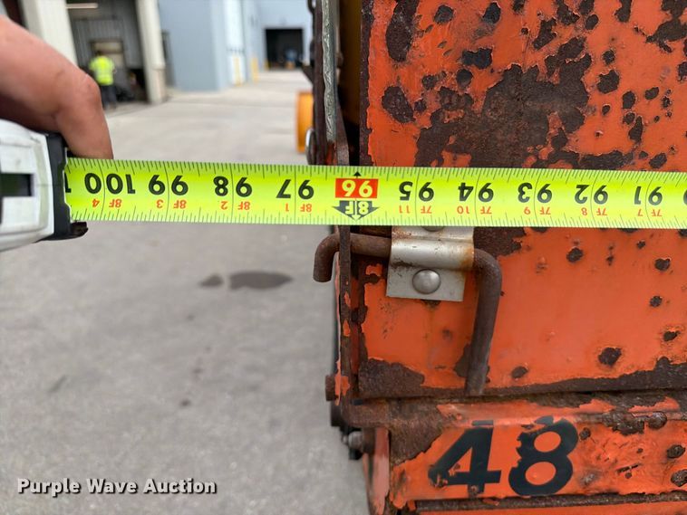 image for item DV2075 2006 Mack CV712 dump truck
