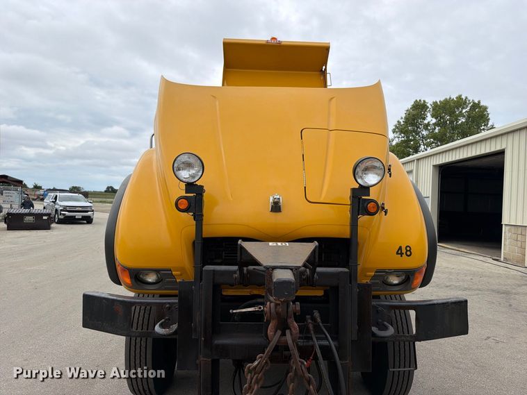 image for item DV2075 2006 Mack CV712 dump truck