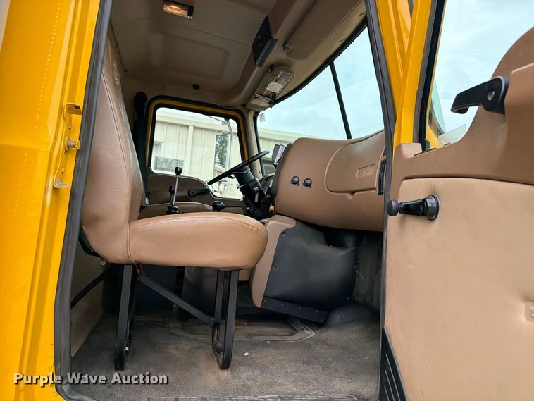 image for item DV2075 2006 Mack CV712 dump truck