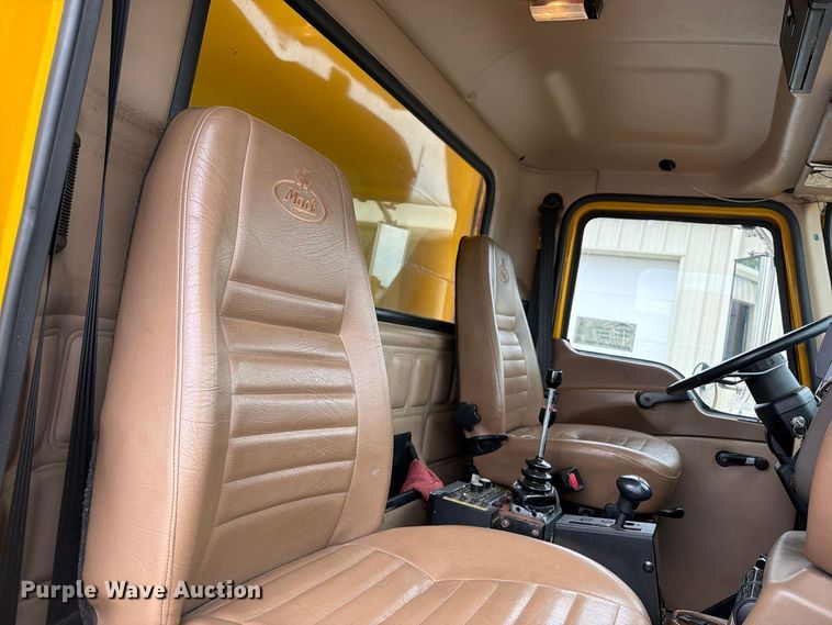 image for item DV2075 2006 Mack CV712 dump truck
