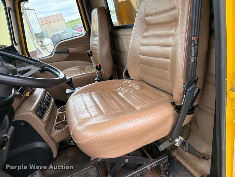 image for item DV2075 2006 Mack CV712 dump truck