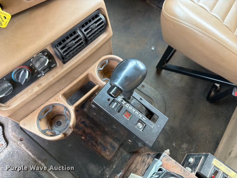 image for item DV2075 2006 Mack CV712 dump truck