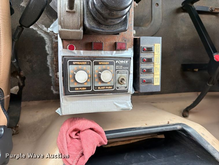 image for item DV2075 2006 Mack CV712 dump truck