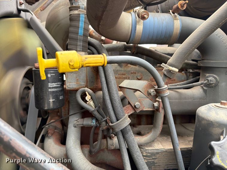 image for item DV2075 2006 Mack CV712 dump truck
