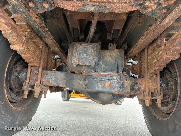 image for item DV2075 2006 Mack CV712 dump truck
