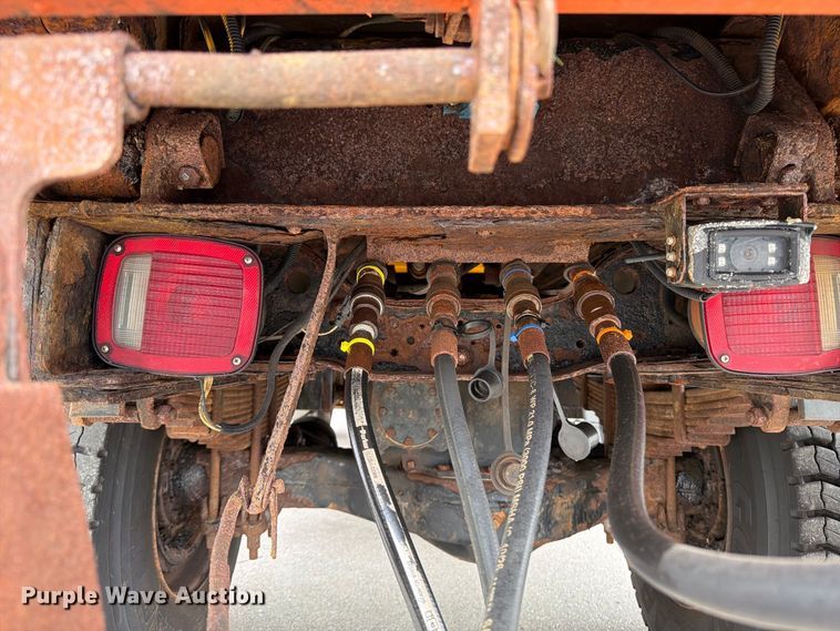 image for item DV2075 2006 Mack CV712 dump truck