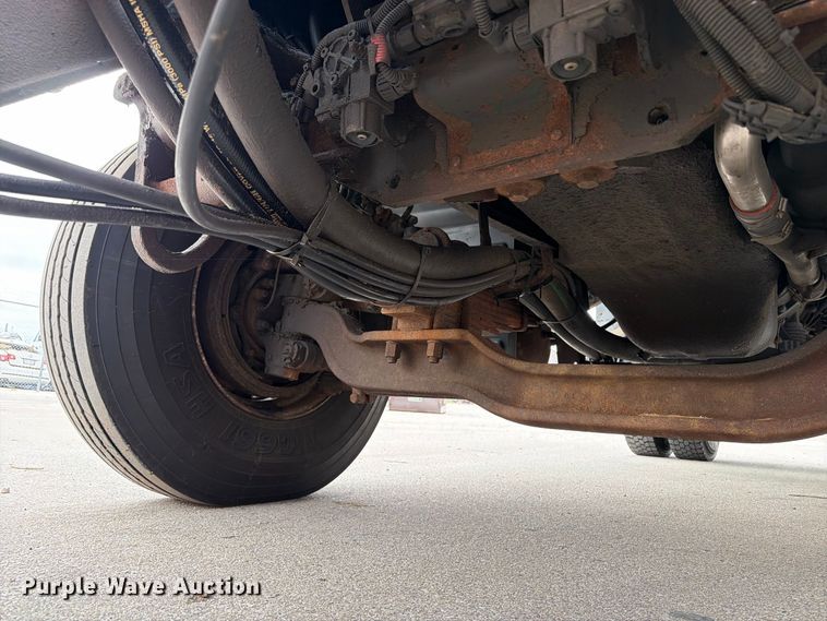 image for item DV2075 2006 Mack CV712 dump truck