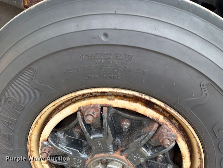 image for item DV2075 2006 Mack CV712 dump truck