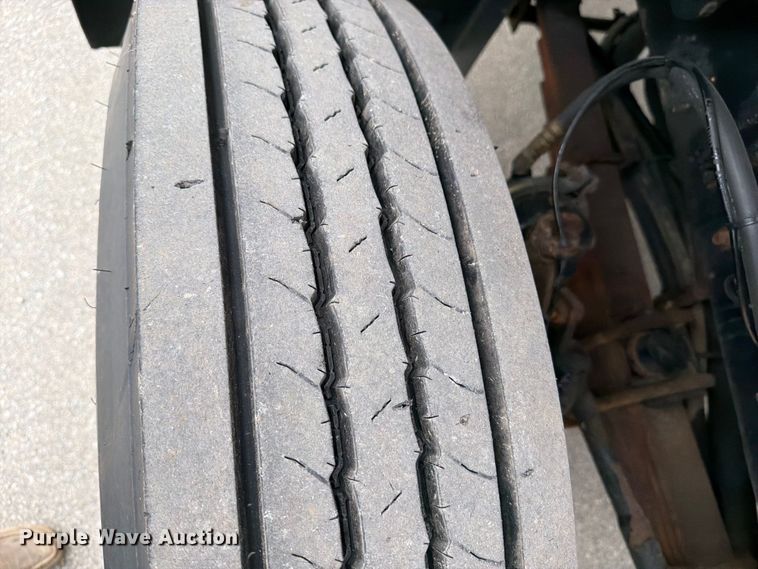 image for item DV2075 2006 Mack CV712 dump truck