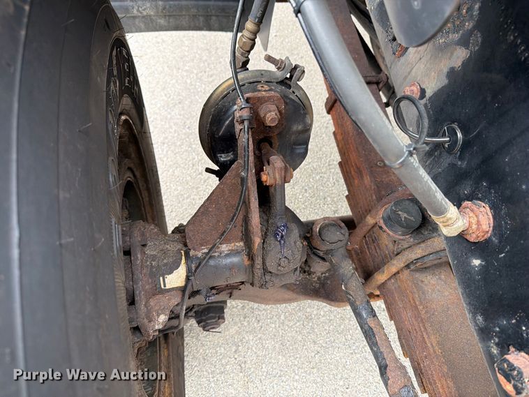 image for item DV2075 2006 Mack CV712 dump truck