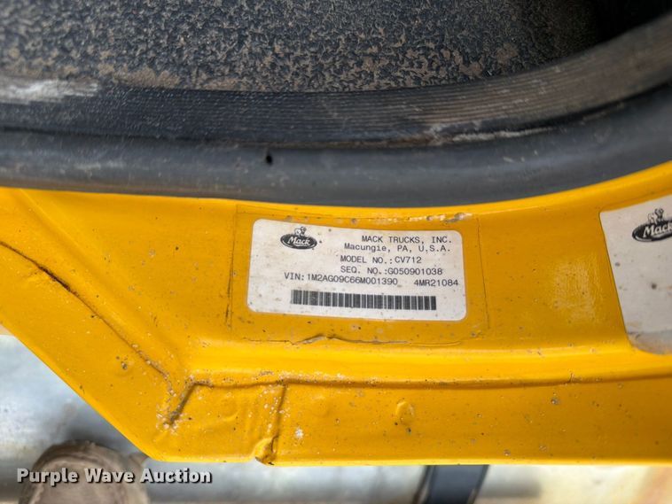 image for item DV2075 2006 Mack CV712 dump truck