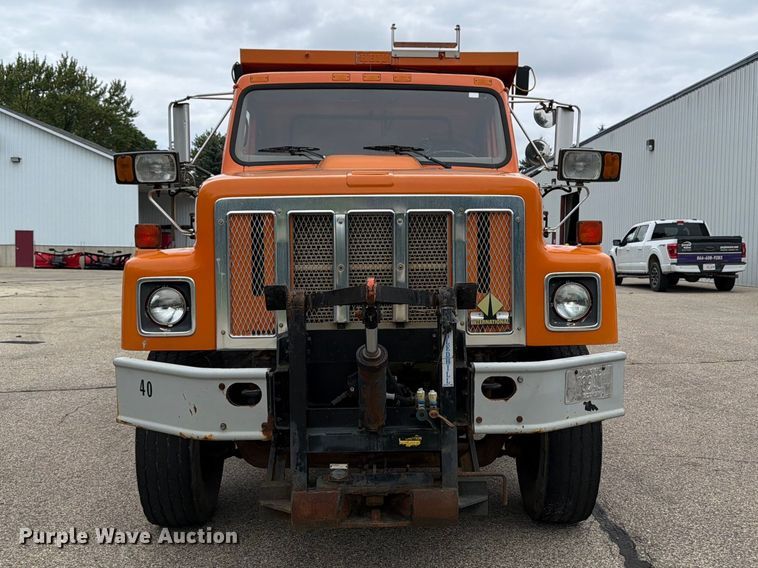 image for item DV2076 1998 International 2554 dump truck