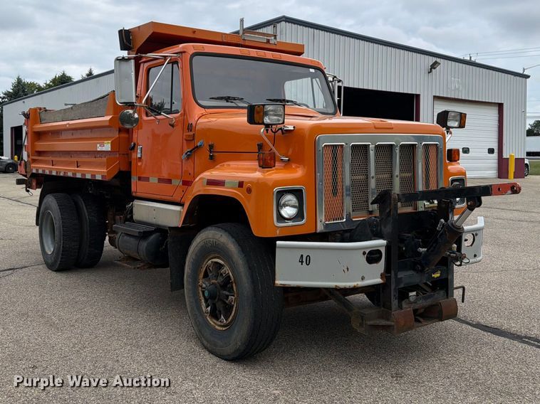 image for item DV2076 1998 International 2554 dump truck