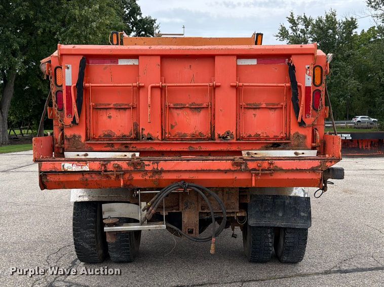 image for item DV2076 1998 International 2554 dump truck