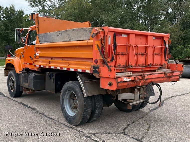 image for item DV2076 1998 International 2554 dump truck