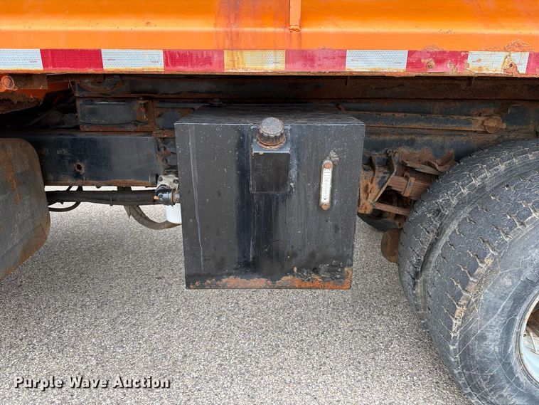 image for item DV2076 1998 International 2554 dump truck