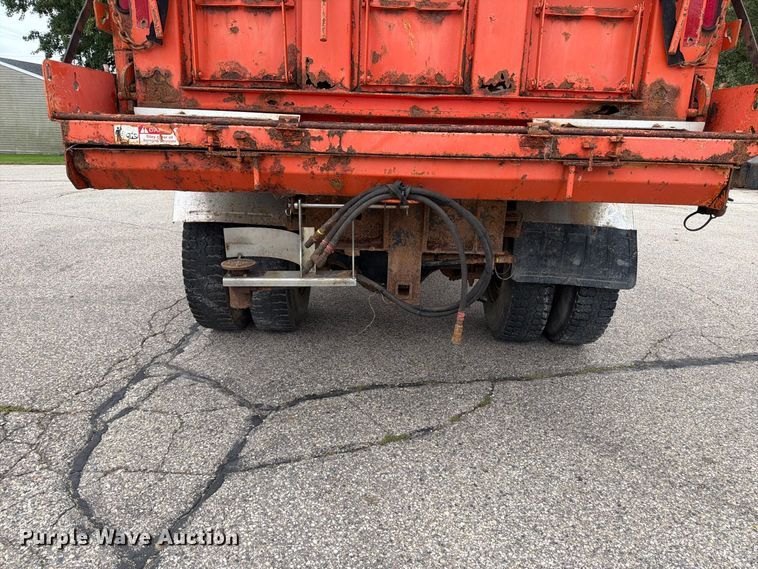 image for item DV2076 1998 International 2554 dump truck