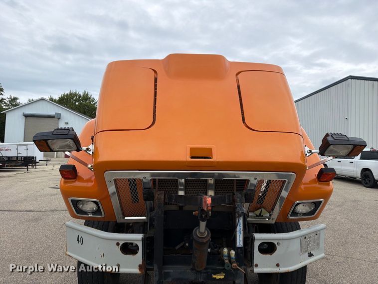 image for item DV2076 1998 International 2554 dump truck