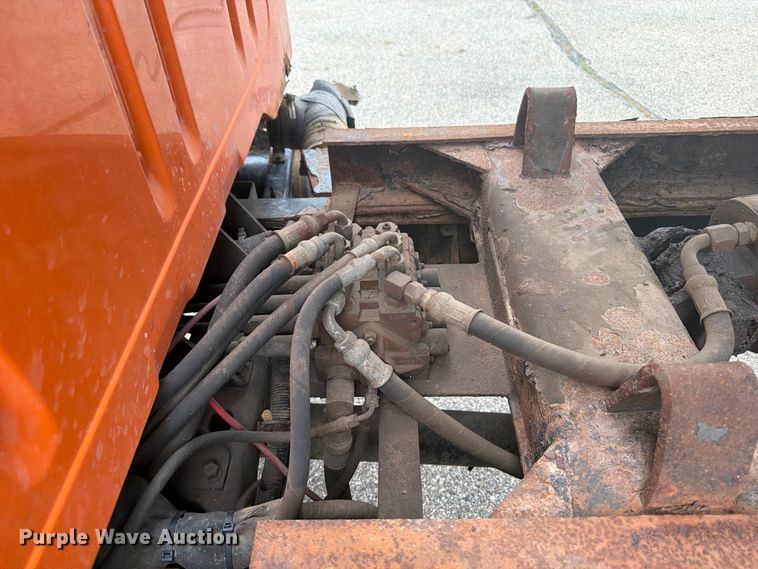 image for item DV2076 1998 International 2554 dump truck