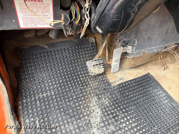 image for item DV2076 1998 International 2554 dump truck