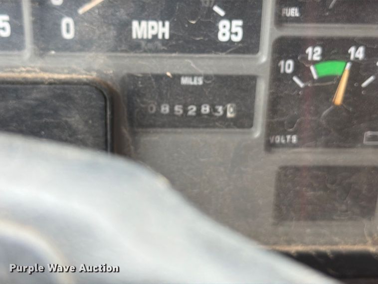 image for item DV2076 1998 International 2554 dump truck