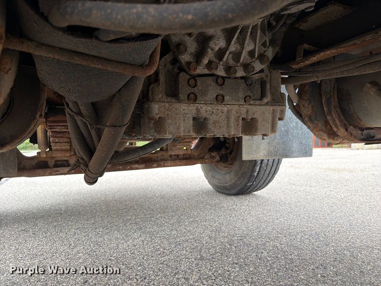image for item DV2076 1998 International 2554 dump truck