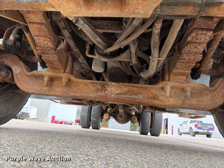 image for item DV2076 1998 International 2554 dump truck