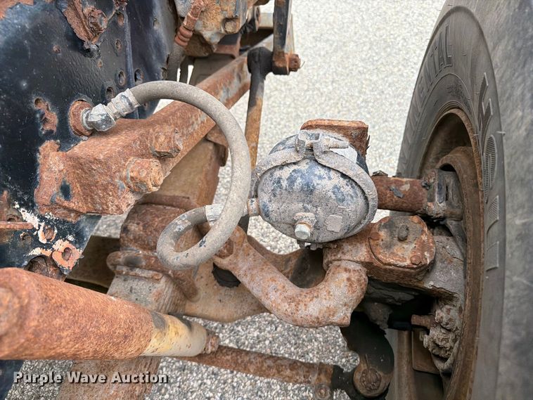 image for item DV2076 1998 International 2554 dump truck