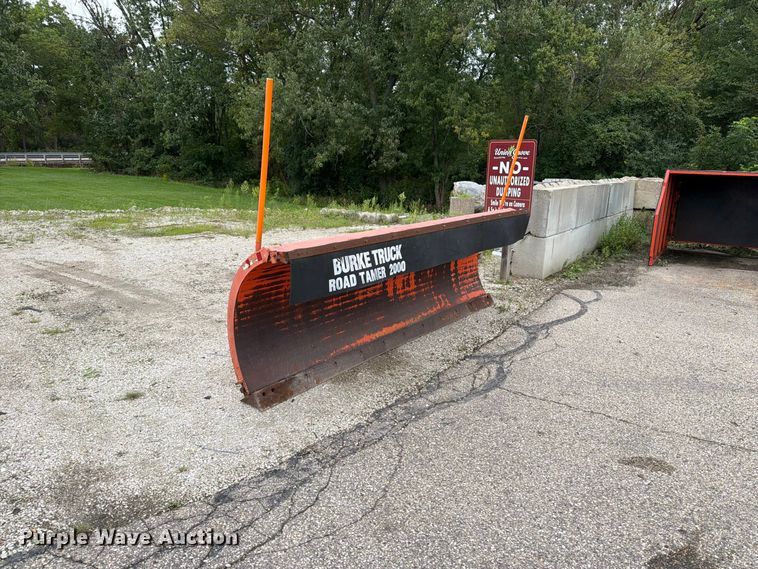 image for item DV2076 1998 International 2554 dump truck