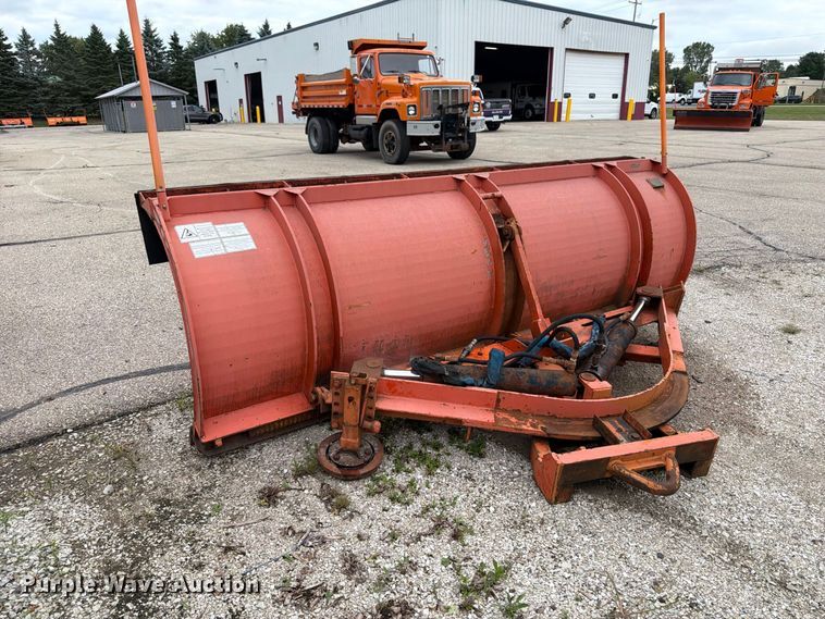 image for item DV2076 1998 International 2554 dump truck